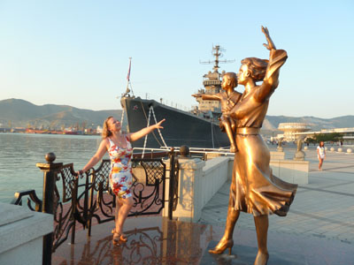 памятник женам моряков.jpg